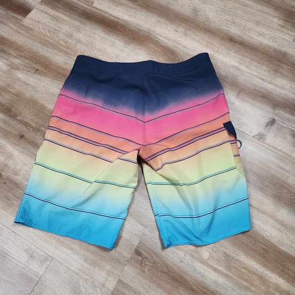 Billabong mens size 32 multi color board shorts - Picture 7 of 7